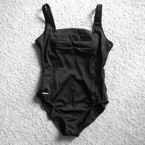 Speedo Swimsuit Size 12 EUC